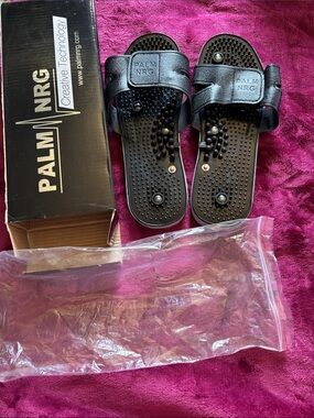 PALM NRG Women’s Black Acupressure Slide Sandals